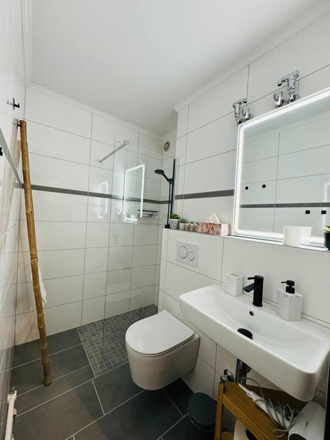 Klassen Stay - Design Studio In 11 Etage - Tolle Aussicht - Sauna, Pool - Netflix Lahnstein Exteriör bild